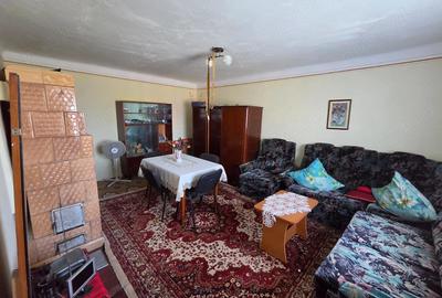 Casă cu 3 camere cu Teren 2000 Mp în Deleni - 10