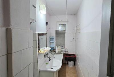Apartament cu 3 camere semidecomandat în Groapa - 13