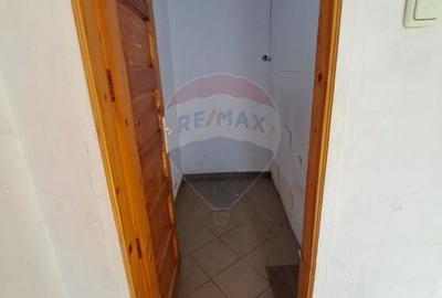 Spațiu comercial, de 160 mp, în 1 Mai - 4