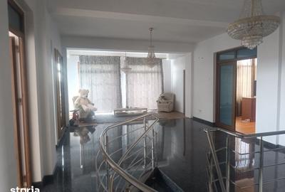 Casă cu 10 camere cu Teren 970 Mp în Calea București - 20