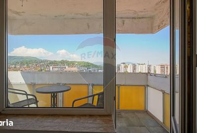 Apartament cu 3 camere, mobilat în Centrul Civic