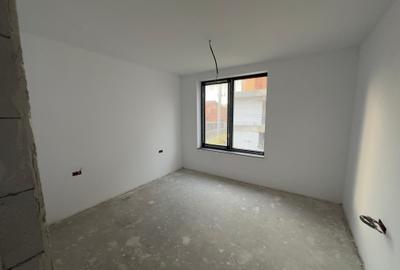Duplex cu 4 camere cu Canalizare în Palazu Mare - 48