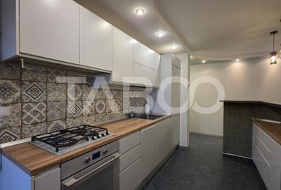 Apartament cu 4 camere decomandat, mobilat în Sebeș - 1