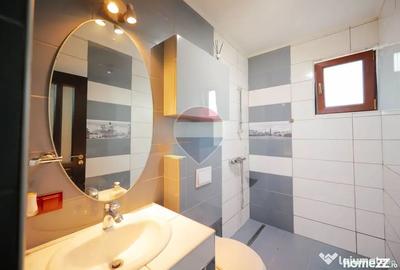 Casă cu 5 camere cu Teren 505 Mp în Central