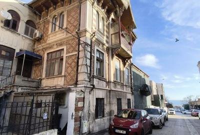 Apartament cu 3 camere semidecomandat în Peninsula - 1