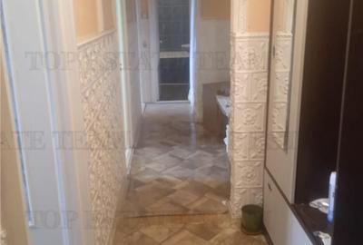 Apartament cu 3 camere decomandat, mobilat în Viziru 3