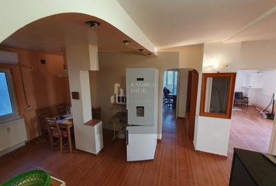 Apartament cu 4 camere decomandat în Pantelimon