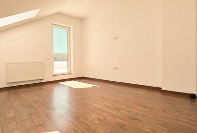 Apartament cu 3 camere decomandat, mobilat în Tractorul - 17