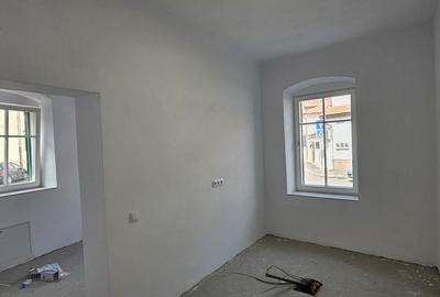 Spațiu comercial, de 79 mp, în Central - 2