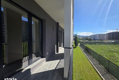 Apartament cu 3 camere decomandat în Tractorul - 3