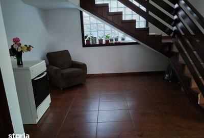 Casă cu 4 camere cu Teren 190 Mp în Bezdead - 2