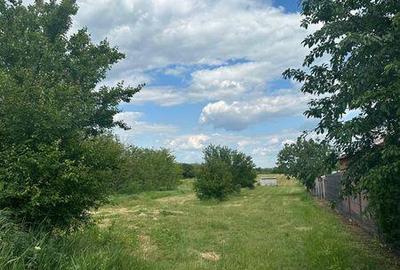 Teren de 3300 mp, în Central