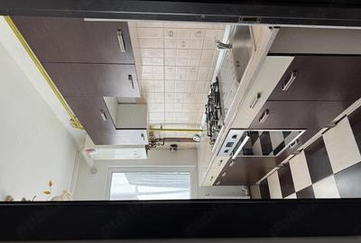 Apartament cu 2 camere semidecomandat în Podu Roș