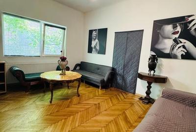 Apartament cu 2 camere semidecomandat, mobilat în Unirii