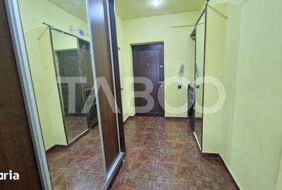 Apartament cu 2 camere decomandat în Est