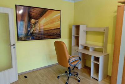 Apartament cu 2 camere decomandat în Dâmbovița - 1