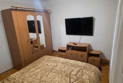 Apartament cu 2 camere decomandat în Rovine