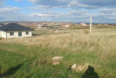 Teren de 1391 mp, în Sânmartin