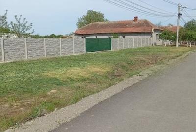 Teren de 5490 mp, în Sânmihaiu German