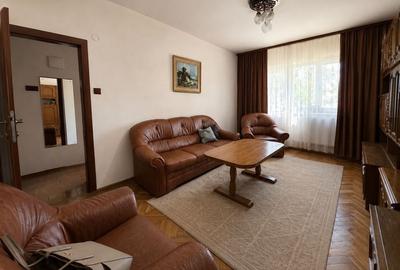 Apartament cu 3 camere în Aradului