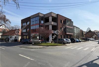 Spațiu comercial, de 1,015 mp, în Central - 1