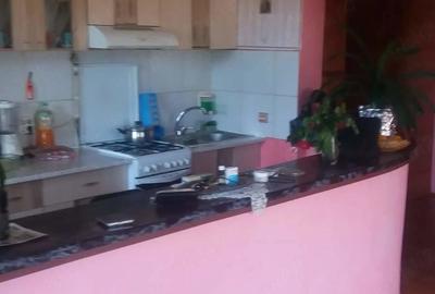 Casă cu Teren 500 Mp în Sud