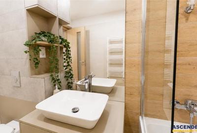 Apartament cu 2 camere decomandat în Central