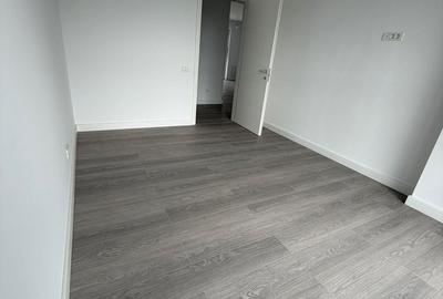 Apartament cu 3 camere decomandat în Colentina