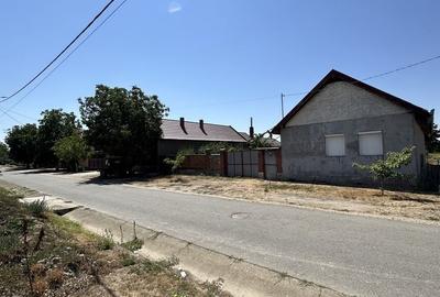 Casă cu 3 camere în Tărian