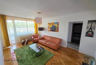 Apartament cu 3 camere decomandat în Aleea Carpați