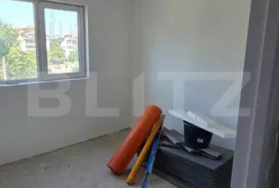 Apartament cu 3 camere decomandat în Micro 11