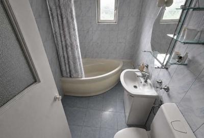 Apartament cu 4 camere decomandat în Central - 1