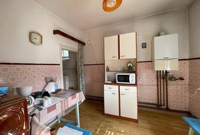 Casă cu 5 camere cu Canalizare în Brănești - 2