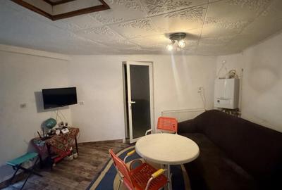 Casă cu 2 camere cu Teren 850 Mp în Uroi