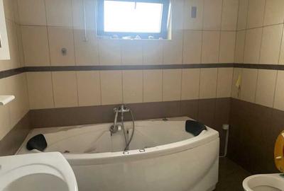 Casă cu 3 camere în Lazuri