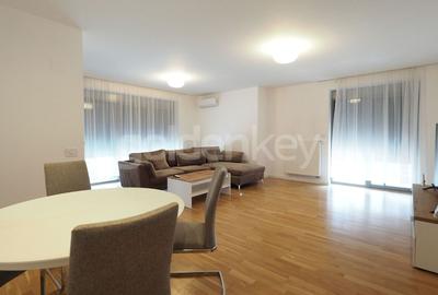 Apartament cu 4 camere decomandat în Băneasa