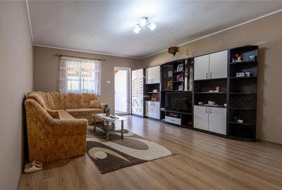 Casă cu Teren 455 Mp în Biharia - 2