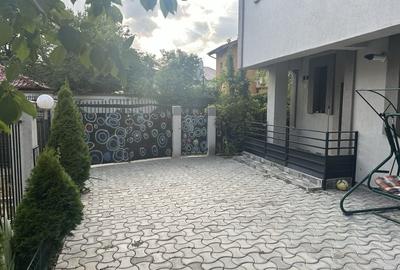 Casă cu 4 camere cu Teren 250 Mp în Domnești