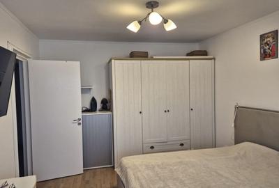 Apartament cu 4 camere decomandat, mobilat în Berceni