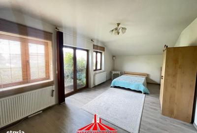 Casă cu 4 camere în Central - 1