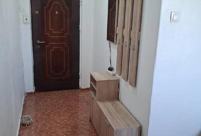 Garsonieră decomandată în Titan