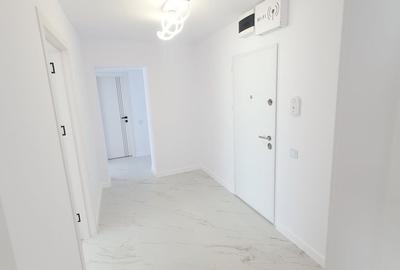 Apartament cu 2 camere decomandat în Noua