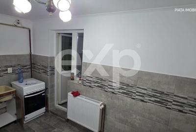 Apartament cu 3 camere decomandat, mobilat în Micro 6 - 6