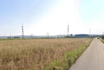 Teren de 5000 mp, în Central
