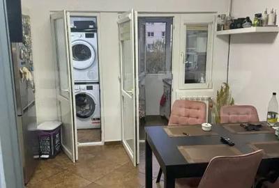 Apartament cu 4 camere decomandat, mobilat în Central - 1