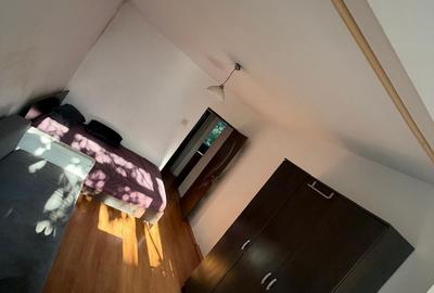 Apartament cu 3 camere semidecomandat în Drumul Taberei