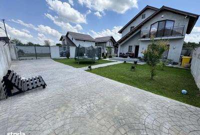 Casă cu 4 camere în Bâlta