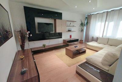 Apartament cu 3 camere decomandat în Micălaca