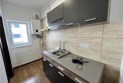 Apartament cu 3 camere decomandat în Arhitecților - Calea Cisnădiei - 2