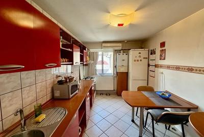 Apartament cu 3 camere decomandat în Ultracentral